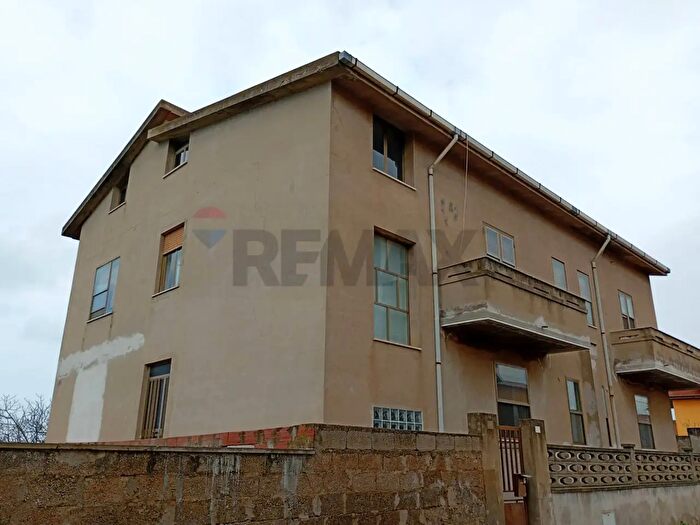 Appartamento con 6 locali in vendita in Carbonia