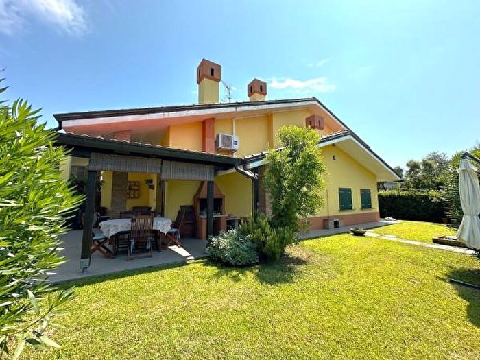 Casa quadrilocale in vendita in Via Quinta Est, Rosolina