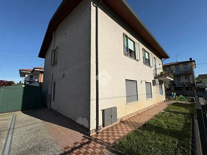 Casa quadrilocale in vendita in Via Dante Alighieri, Vigodarzere