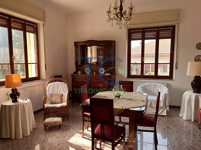 Casa con 7 locali in vendita in Via Dante Alighieri, Calendasco