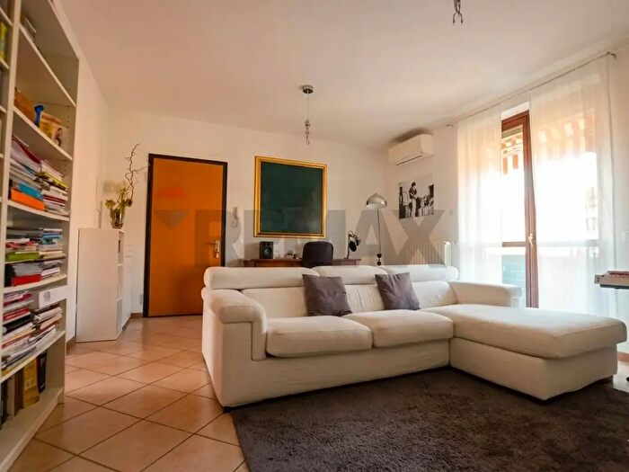 Appartamento trilocale in vendita in Via Enzo Ferarri, Castelnuovo Del Garda