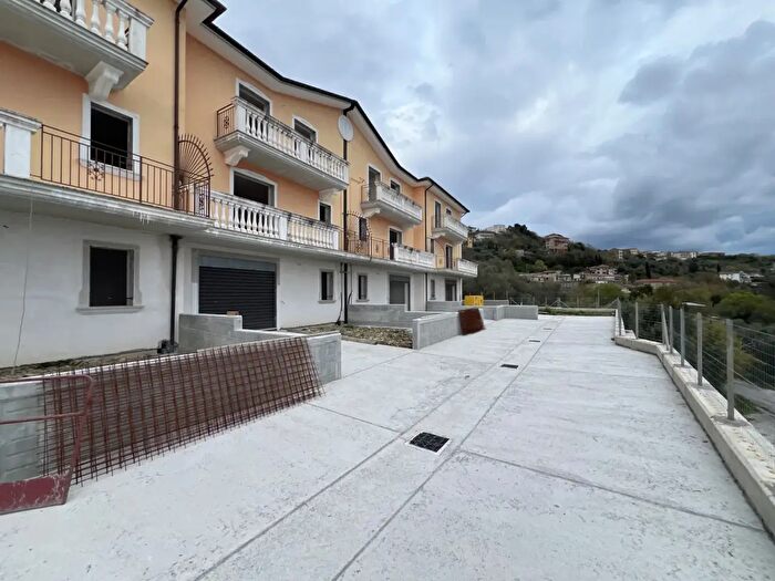 Casa con 5 locali in vendita in Via Melito Snc, Prignano Cilento