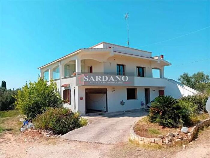 Casa quadrilocale in vendita in Ostuni