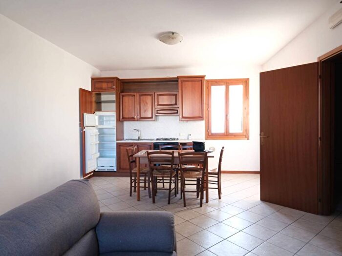 Appartamento trilocale in affitto in Semicentro, Este