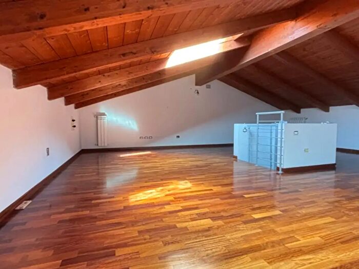 Appartamento quadrilocale in vendita in Cascina