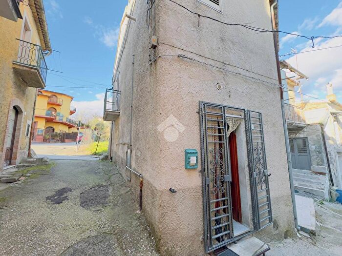 Casa con 6 locali in vendita in Via Casali Interni ° Vicolo, San Martino Valle Caudina