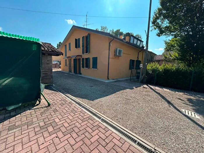 Casa quadrilocale in vendita in Via Imperiale, San Felice Sul Panaro