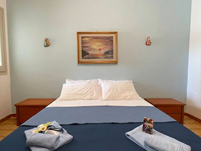 Casa quadrilocale in affitto in Via Michelangelo Buonarroti, Centro, Porto Cesareo