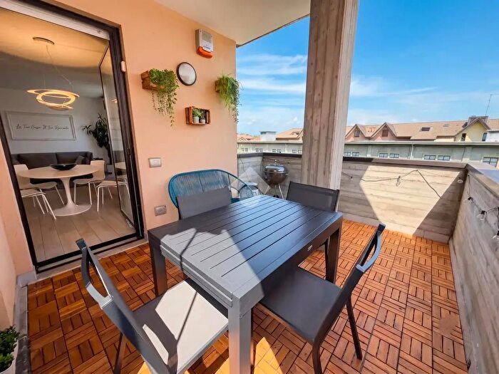 Appartamento trilocale in vendita in Corso Giuseppe Garibaldi, Seveso
