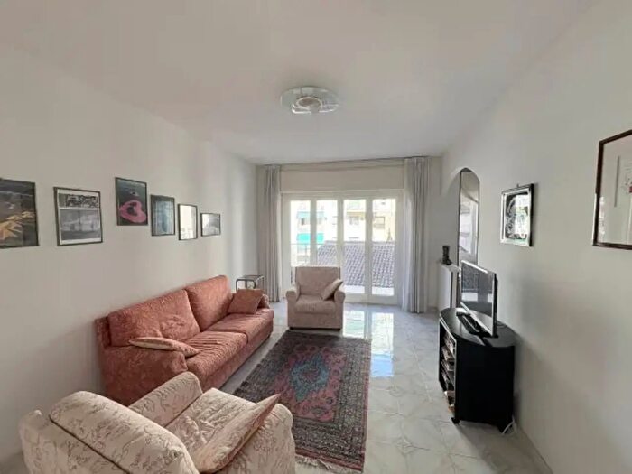 Appartamento trilocale in vendita in Via Pietro Agosti, Sanremo