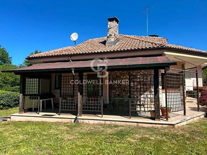 Casa con 7 locali in vendita in Via Giacomo Matteotti, Oriolo Romano