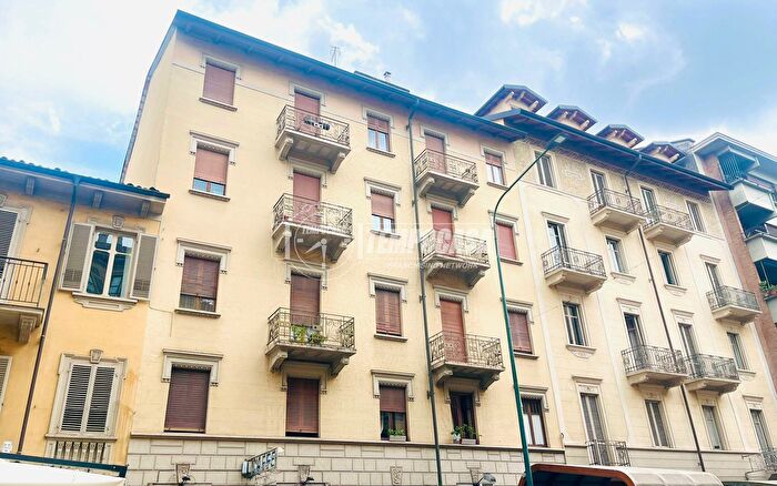 Appartamento in vendita in Via Principi dAcaja, Torino