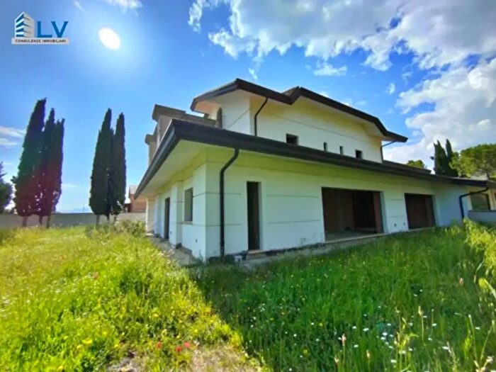 Casa con 6 locali in vendita in Via Capodacqua, Castrocielo