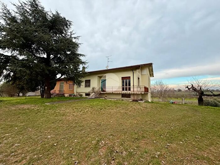 Casa quadrilocale in vendita in Casa Pignolada Vecchia, Valeggio Sul Mincio