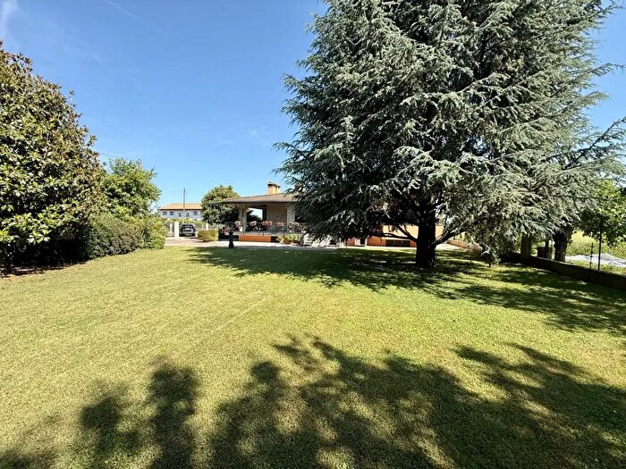 Casa con 9 locali in vendita in Via Giorgione, Trevignano