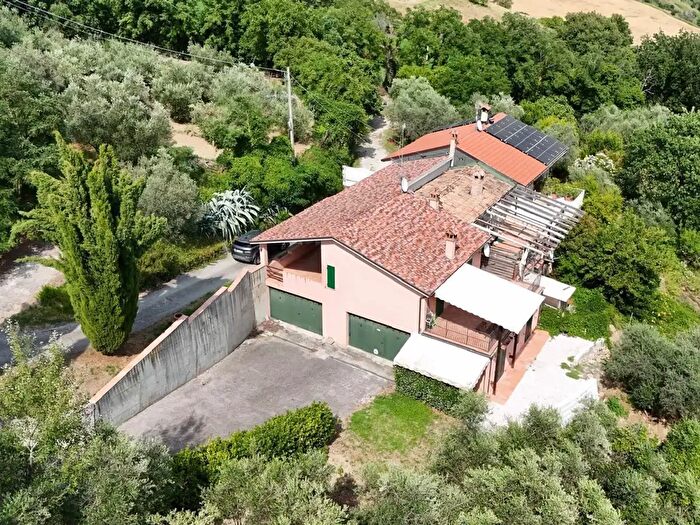 Casa con 5 locali in vendita in Via Gorolo, Borghi