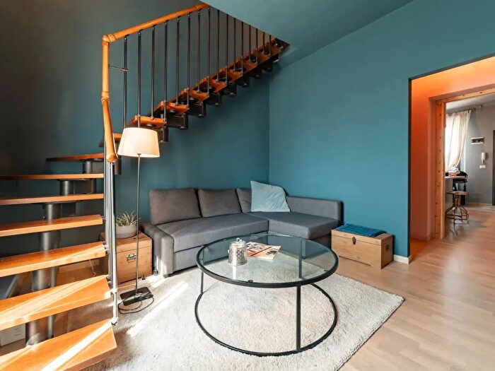 Appartamento quadrilocale in vendita in Via Novara, Milano