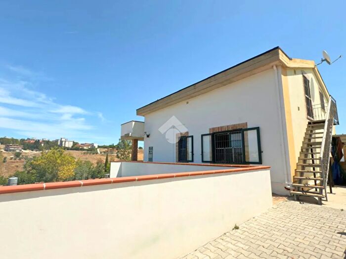 Appartamento trilocale in vendita in Contrada Bufalara, Cupello