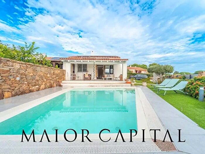 Casa quadrilocale in vendita in Budoni