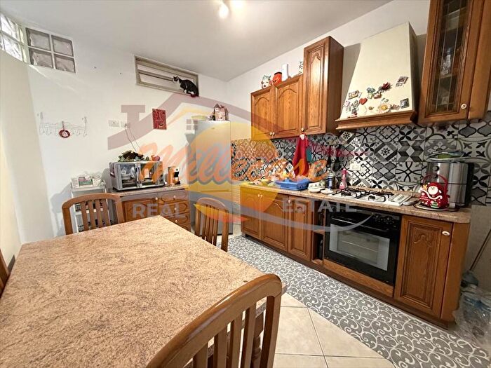 Appartamento trilocale in vendita in Via Monteforte, Siracusa