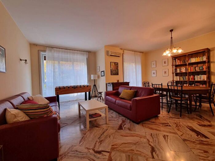 Appartamento trilocale in affitto in Viale Abruzzi, Città Studi, Milano