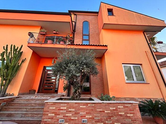 Casa con 6 locali in vendita in Via Chiaia, Pontecagnano Faiano