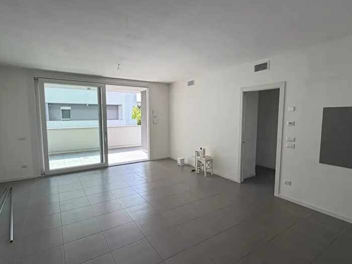 Appartamento trilocale in vendita in Vigonza Via Barisoni, Padova