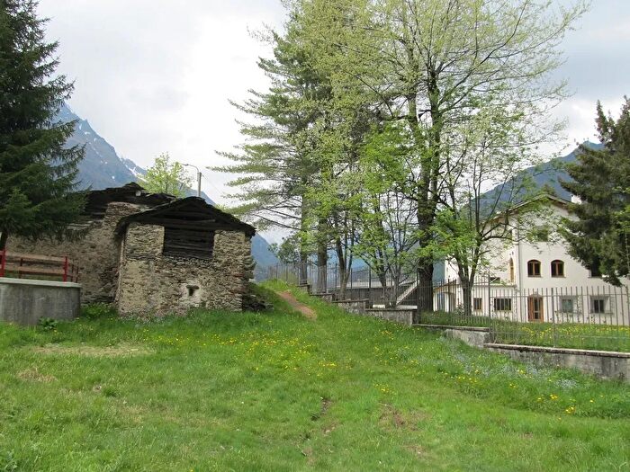 Case in Vendita e in Affitto - 2