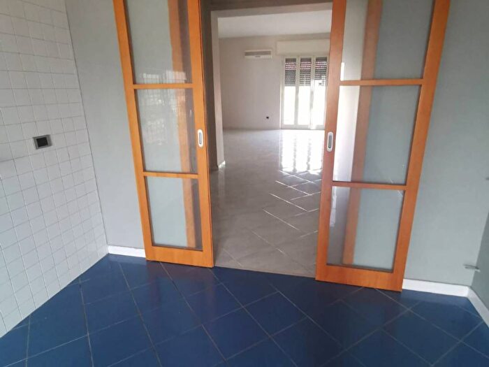 Appartamento trilocale in affitto in Via Pietro Donadio, Centro, Cardito