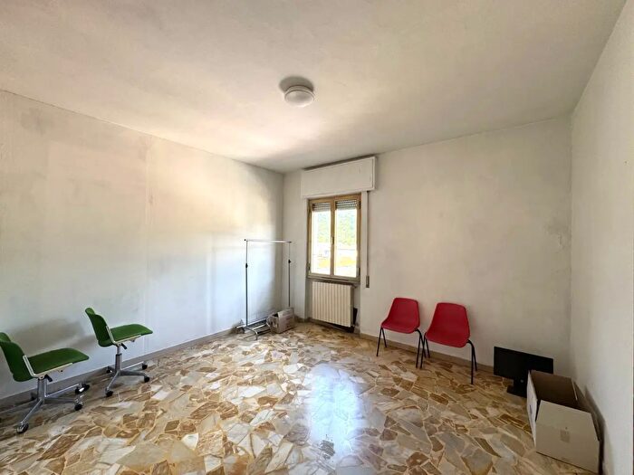 Appartamento trilocale in vendita in Via Borgonuovo, Vaiano