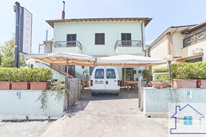 Appartamento trilocale in vendita in Via Nettunense, Albano Laziale