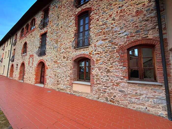 Appartamento con 5 locali in vendita in Campiglia Marittima