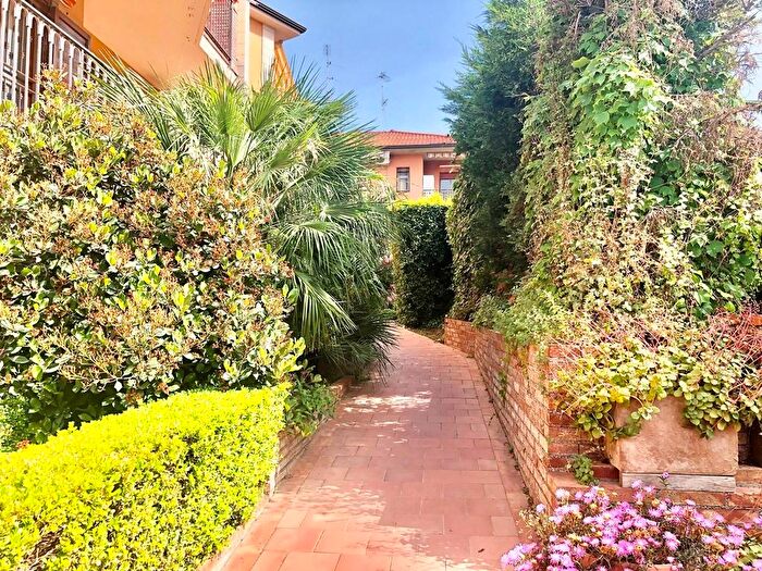 Appartamento bilocale in affitto in Via Parafera, Centro, Aci Castello