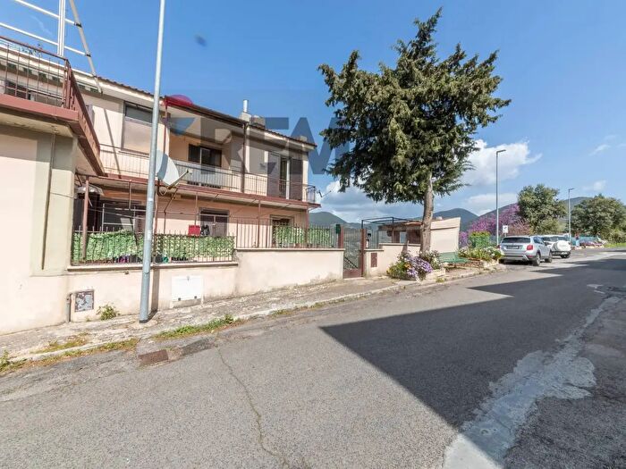 Appartamento trilocale in vendita in Via Arringo, Sonnino