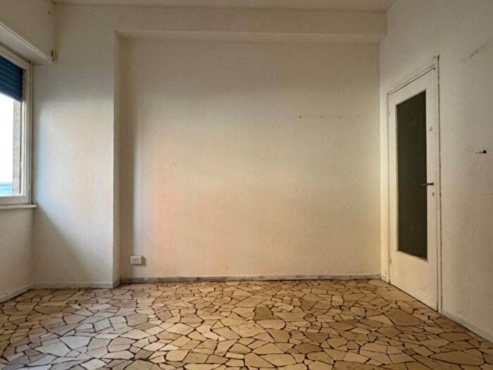 Appartamento bilocale in affitto in Via dei Tulipani, Giambellino, Milano