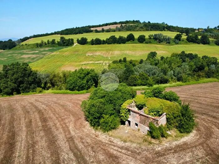 Casa quadrilocale in vendita in Vocabolo Passatore, Calvi Dell'Umbria