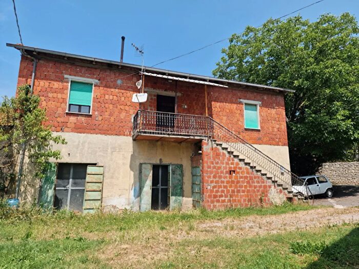 Casa trilocale in vendita in Lucignano