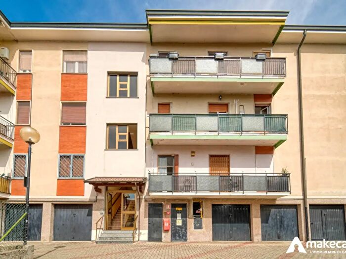 Appartamento trilocale in vendita in Via Dante Alighieri, Cerro Al Lambro