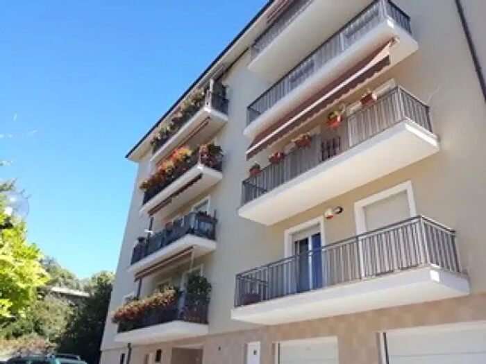 Appartamento con 5 locali in vendita in Via Monte Camicia, L'Aquila