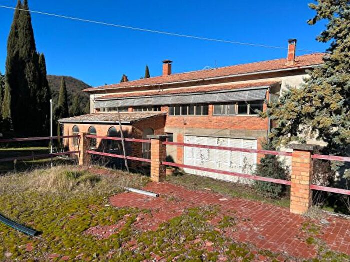 Casa con 6 locali in vendita in Podere Poggio Martini, Trequanda