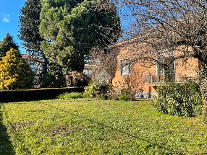 Casa trilocale in vendita in Via Gramsci, Cardano Al Campo