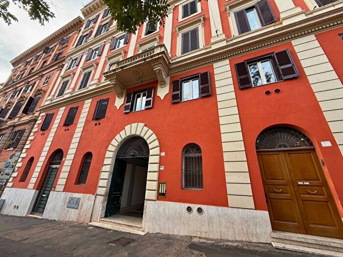 Appartamento trilocale in affitto in Via Goffredo Mameli, Trastevere, Roma