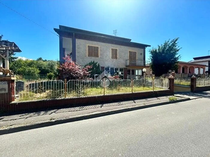Casa quadrilocale in vendita in Via S G Bosco, Novi Ligure