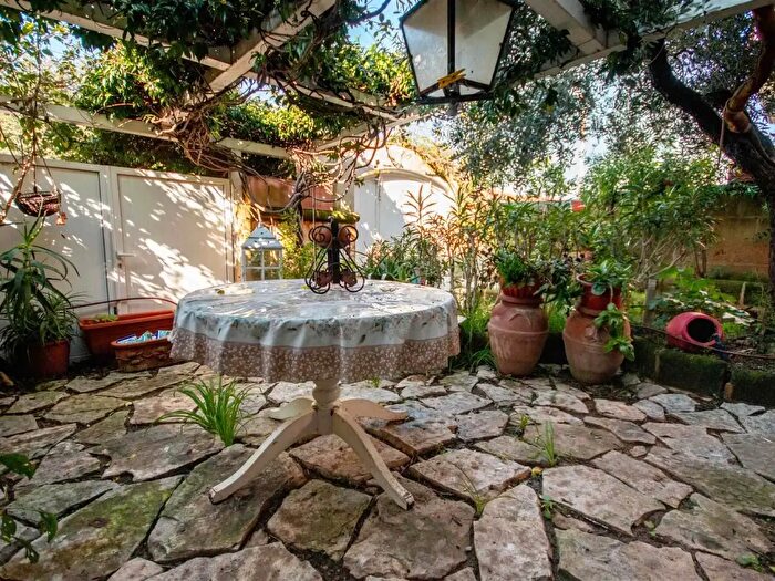 Appartamento con 6 locali in vendita in Cecina