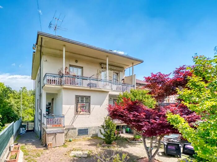 Casa con 9 locali in vendita in Via Rosta, Rivoli