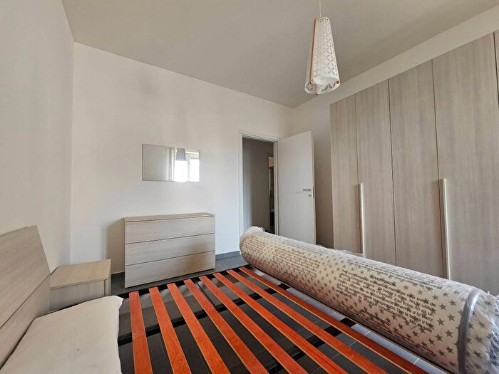 Appartamento trilocale in affitto in Via Antonio Fogazzaro, Montenero, Milano