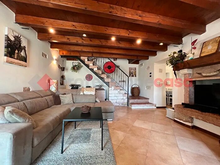 Appartamento quadrilocale in vendita in Via Busoni, Grezzana
