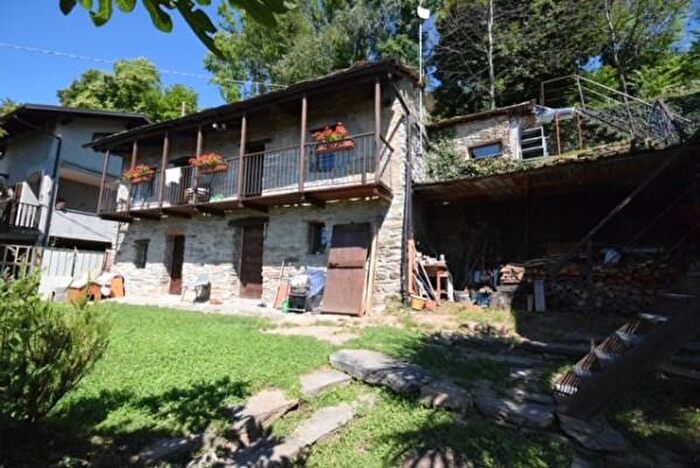 Casa trilocale in vendita in Via Massera, Prarostino