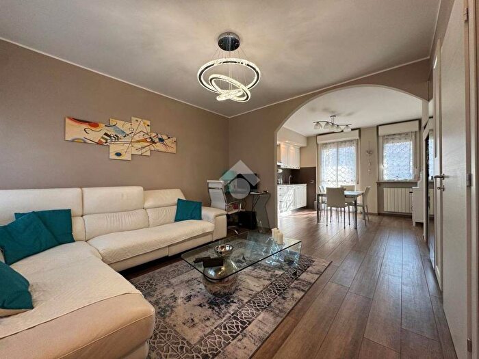Casa quadrilocale in vendita in Via della Fontanina, Misano di Gera d'Adda