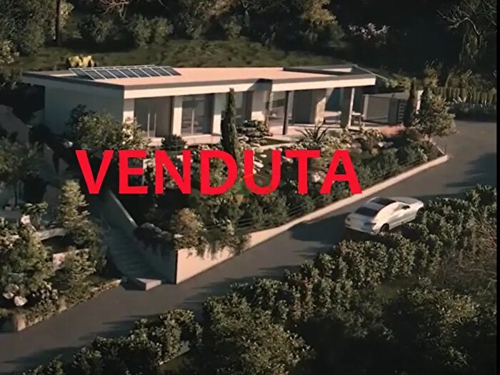 Casa quadrilocale in vendita in Via del Dossello, Iseo